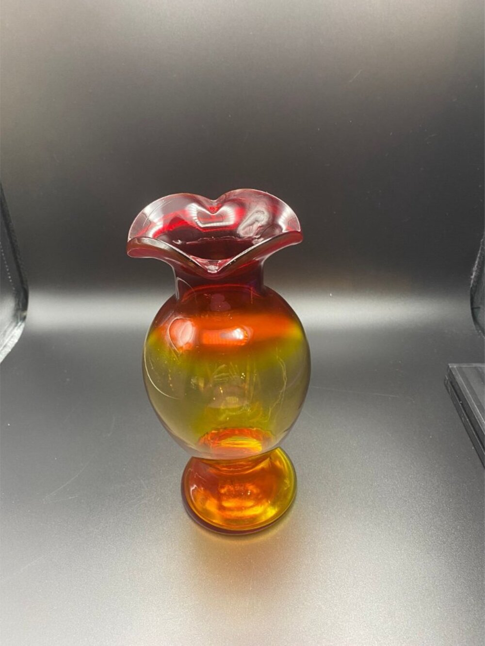 Amberina Vase with Ruffles Rim - Picture 3 of 5